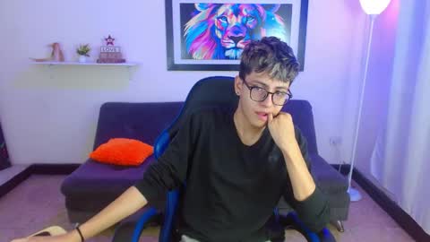 Snapshot of alexcum_18 chatting on April 2026 02:10:02 PM alex online show from April 2026 02:10:02 PM