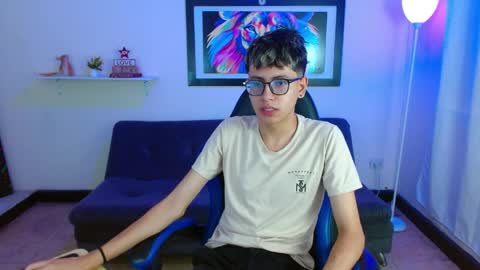 Snapshot of alexcum_18 chatting on May 2026 02:11:01 PM alex online show from May 2026 02:11:01 PM