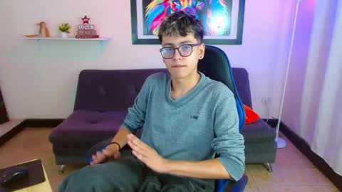 Snapshot of alexcum_18 chatting on May 2026 02:00:01 PM alex online show from May 2026 02:00:01 PM
