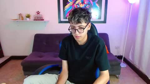 Snapshot of alexcum_18 chatting on May 2026 02:24:02 PM alex online show from May 2026 02:24:02 PM