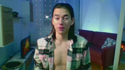 Snapshot of alexdavey chatting on December 2024 05:42:01 PM online show from December 2024 05:42:01 PM