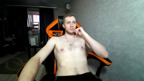 Snapshot of alexfox2018 chatting on December 2024 01:30:02 PM Alex online show from December 2024 01:30:02 PM