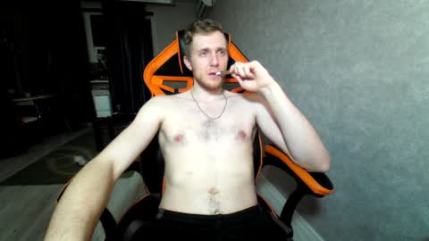 Snapshot of alexfox2018 chatting on February 2025 09:13:01 PM Alex online show from February 2025 09:13:01 PM