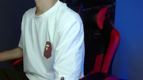 Snapshot of alexgiraldo__ chatting on May 2026 02:28:01 AM alexgiraldo__ online show from May 2026 02:28:01 AM