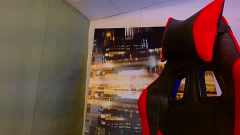 Snapshot of alexgiraldo__ chatting on May 2026 01:18:01 PM alexgiraldo__ online show from May 2026 01:18:01 PM