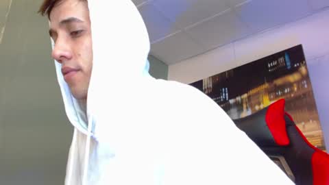 Snapshot of alexgiraldo__ chatting on July 2026 12:22:02 PM alexgiraldo__ online show from July 2026 12:22:02 PM