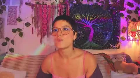 Snapshot of alexiafisher_ chatting on April 2026 06:43:01 PM Alex online show from April 2026 06:43:01 PM