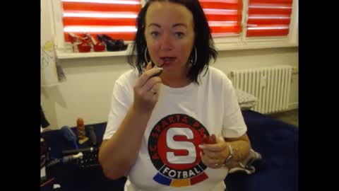 Snapshot of alexie33 chatting on September 2025 07:42:01 AM alexie33 online show from September 2025 07:42:01 AM