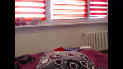 alexie33 online show from April 2026 07:27:01 AM