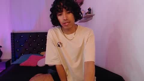 Alexis online show from November 2025 06:02:02 AM