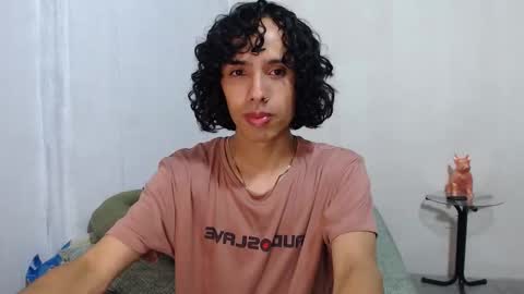 Alexis online show from December 2025 10:20:01 AM