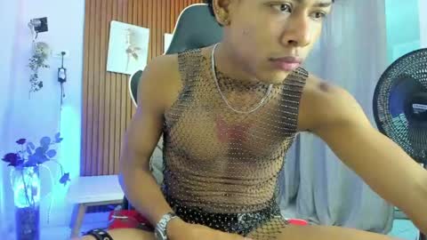 Snapshot of alexis_23cm chatting on April 2026 02:21:01 PM alexis_23cm online show from April 2026 02:21:01 PM