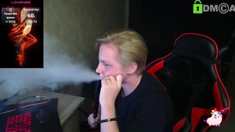 Snapshot of alexis_gordon chatting on October 2025 05:56:02 PM Alexis online show from October 2025 05:56:02 PM