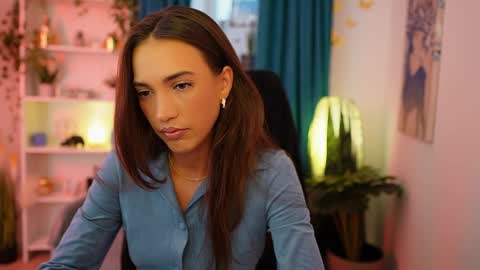 Alexis online show from October 2025 01:17:02 PM