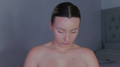 Snapshot of alexiswhiteee chatting on July 2026 07:06:02 AM Alexis online show from July 2026 07:06:02 AM