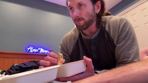 Snapshot of alexmanndickerson chatting on December 2024 09:15:02 PM Alex Mann online show from December 2024 09:15:02 PM