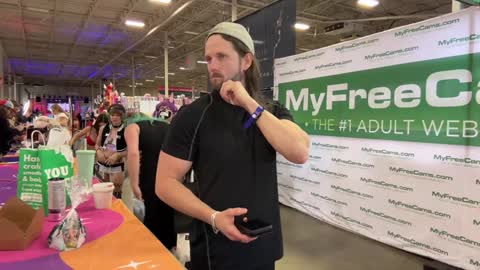 Snapshot of alexmanndickerson chatting on December 2024 10:30:02 PM Alex Mann online show from December 2024 10:30:02 PM