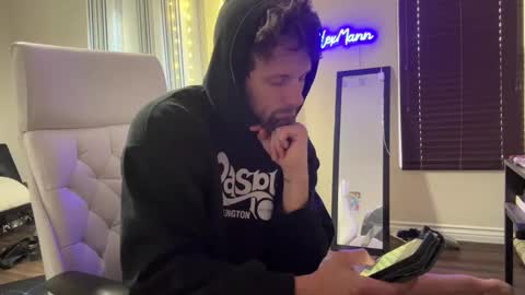 Snapshot of alexmanndickerson chatting on September 2025 02:44:02 PM Alex Mann online show from September 2025 02:44:02 PM