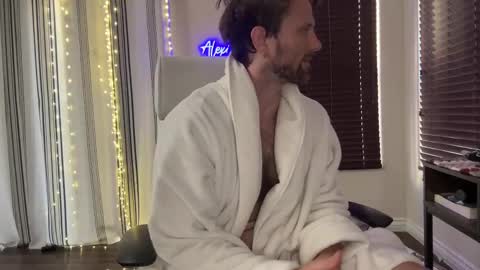 Snapshot of alexmanndickerson chatting on October 2025 04:15:02 PM Alex Mann online show from October 2025 04:15:02 PM