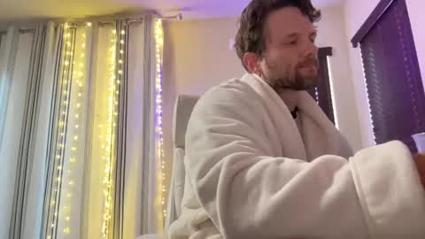 Snapshot of alexmanndickerson chatting on October 2025 02:14:02 PM Alex Mann online show from October 2025 02:14:02 PM