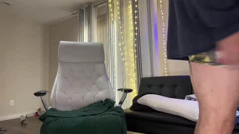 Snapshot of alexmanndickerson chatting on October 2025 05:03:01 PM Alex Mann online show from October 2025 05:03:01 PM