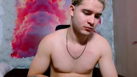 Snapshot of alexpierss chatting on November 2025 07:07:02 PM Alex online show from November 2025 07:07:02 PM