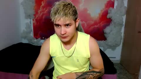 Snapshot of alexpierss chatting on December 2025 07:01:02 PM Alex online show from December 2025 07:01:02 PM