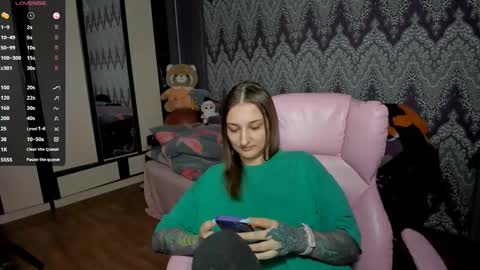 Snapshot of alexracc00n chatting on December 2024 04:45:02 AM Alex online show from December 2024 04:45:02 AM