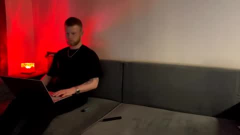 Snapshot of alexray20 chatting on April 2026 06:20:01 PM Alex online show from April 2026 06:20:01 PM