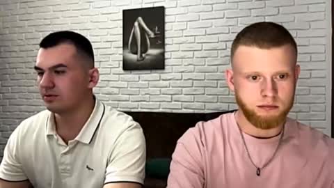 Snapshot of alexray20 chatting on April 2026 08:20:02 PM Alex online show from April 2026 08:20:02 PM