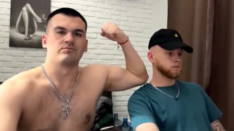 Snapshot of alexray20 chatting on April 2026 09:40:02 PM Alex online show from April 2026 09:40:02 PM