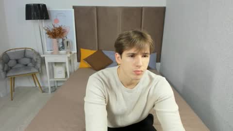 Dennis online show from November 2025 08:36:02 AM