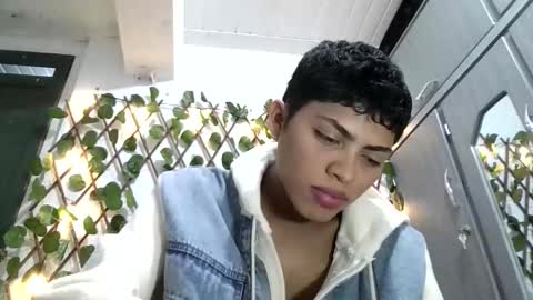 Snapshot of alexsexy1405 chatting on December 2025 11:00:01 PM alexsexy1405 online show from December 2025 11:00:01 PM