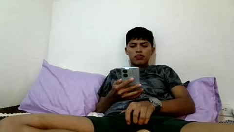 Snapshot of alexsexy1405 chatting on January 2026 10:37:02 PM alexsexy1405 online show from January 2026 10:37:02 PM