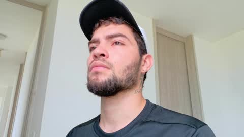 Snapshot of alextwunkk chatting on April 2026 07:47:02 PM Alex online show from April 2026 07:47:02 PM