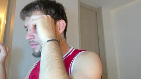 Snapshot of alextwunkk chatting on April 2026 11:42:01 PM Alex online show from April 2026 11:42:01 PM