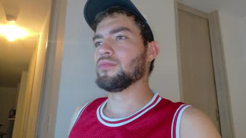 Snapshot of alextwunkk chatting on April 2026 04:19:01 AM Alex online show from April 2026 04:19:01 AM