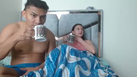 Snapshot of alexvsluisa chatting on November 2025 03:04:01 PM alex y luisa online show from November 2025 03:04:01 PM