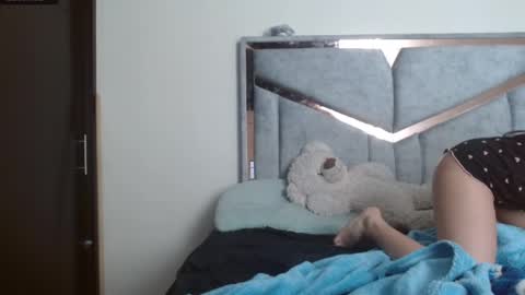 Snapshot of alexvsluisa chatting on December 2025 02:45:02 PM alex y luisa online show from December 2025 02:45:02 PM