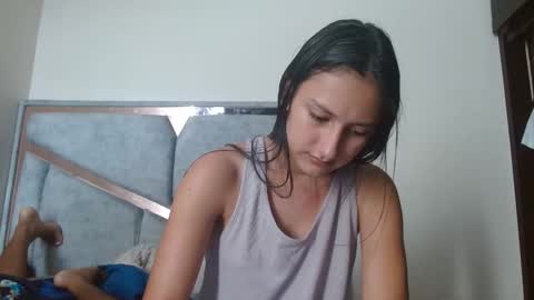 Snapshot of alexvsluisa chatting on February 2026 03:44:01 PM alex y luisa online show from February 2026 03:44:01 PM