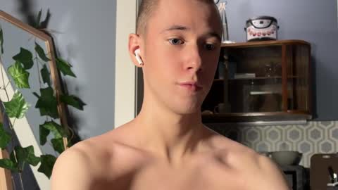 Snapshot of alexwos chatting on December 2024 08:58:02 PM Alex online show from December 2024 08:58:02 PM