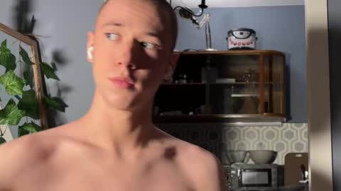 Snapshot of alexwos chatting on December 2024 03:20:01 AM Alex online show from December 2024 03:20:01 AM