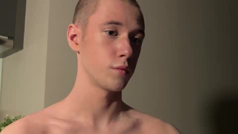 Snapshot of alexwos chatting on January 2025 02:19:02 PM Alex online show from January 2025 02:19:02 PM