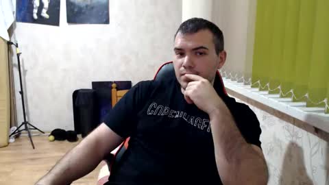 Snapshot of alexxgorilla chatting on February 2026 07:18:01 PM alexxgorilla online show from February 2026 07:18:01 PM