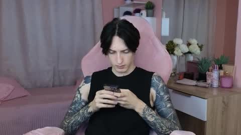 Alex online show from November 2025 12:27:02 PM