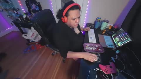 Snapshot of alexxxis2011x3 chatting on January 2025 06:31:02 AM alexxxis2011x3 online show from January 2025 06:31:02 AM