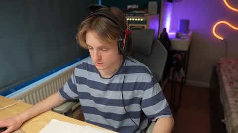 Snapshot of alexycutie chatting on February 2026 11:20:01 AM Alexycutie online show from February 2026 11:20:01 AM