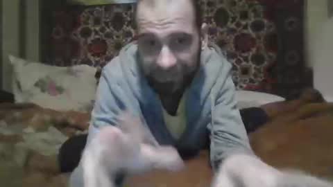 Snapshot of alferezsolvajo chatting on April 2026 11:13:02 PM alferezsolvajo online show from April 2026 11:13:02 PM