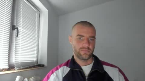 alfiesolomons87 online show from October 2025 11:18:02 AM