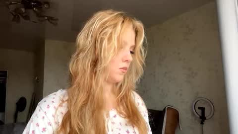 Maria online show from October 2025 07:08:01 AM